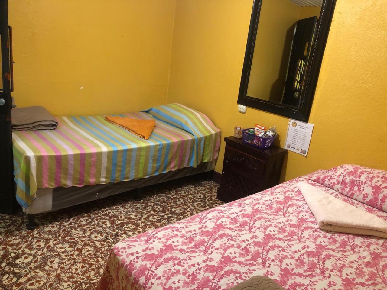 Hotel Alma Maya Antigua Dış mekan fotoğraf