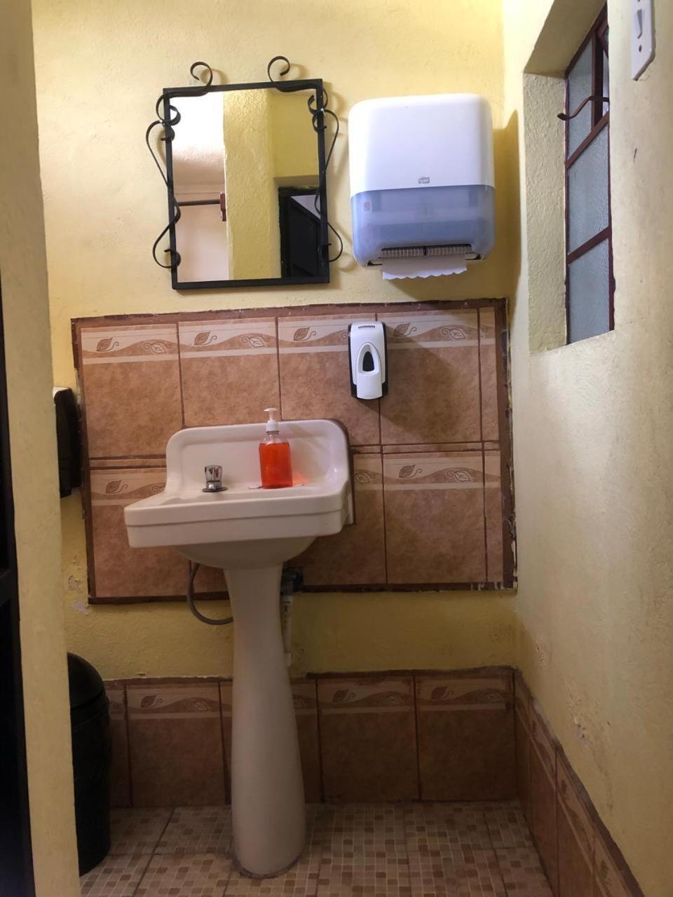 Hotel Alma Maya Antigua Dış mekan fotoğraf